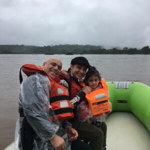 Bicho Gómez Instagram - Llegando al final de hermoso viaje!! Algunas imágenes de lo bien que la pasamos Todo gracias a @may_ariadna por acompañarnos 
@juanpedrotur @iguazu.jungle @fortin.cataratas 
@paraisonaturaliguazu Gracias volveremos!!!
#padres #pure #cocina