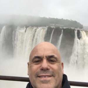 Bicho Gómez Instagram - Llegando al final de hermoso viaje!! Algunas imágenes de lo bien que la pasamos Todo gracias a @may_ariadna por acompañarnos 
@juanpedrotur @iguazu.jungle @fortin.cataratas 
@paraisonaturaliguazu Gracias volveremos!!!
#padres #pure #cocina