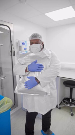 Big Narstie Instagram - Who can guess how much is in da bag and what it is will win a prize @bignarstiemedical will choose winner 🏆 winner will be announced in 4 days