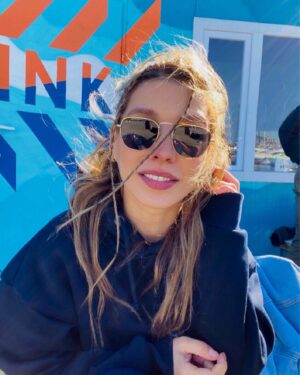 Bihter Delüv Instagram - Oh bee ☀️