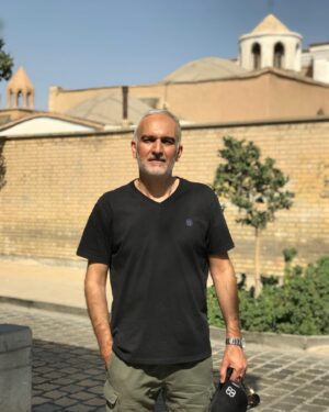 Bijan Banafshekhah Instagram - اصفهان، سنگ تراشها، سنگ تراشون
Photo by: @habibnarimani1980
#esfahan 
#اصفهان 
#بیژن_بنفشه_خواه
#isfahan
پ.ن: اگه محدودیتها و قوانین سختگیرانه نبود، بیشتر از نفت، میتونستیم از گردشگران خارجی، سرمایه وارد ایران کنیم.