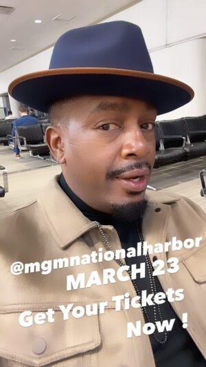 Bill Bellamy Instagram - #GoodMorning My ass sleepy AF!!! But I’m up !! Thank you #louisville love this city!!! Gotta make my flight!! I’m going back to sleep!! 😂😂😂… See ya next week in #shreveport  and @mgmnationalharbor … WE ROLLING BABY!!!! Get Your Tickets Now!!!!!