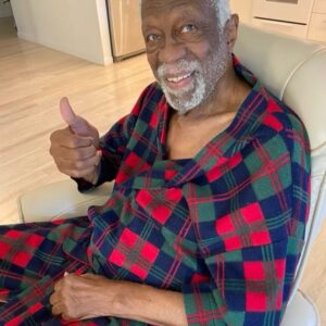 Bill Russell Instagram - WOW!!! Amazing! Hey @jeffbezos & @blueorigin Sign me up. As a huge Trekkie (6’9) this is a dream come true & a big Congratulations to #CaptainKirk @WilliamShatner you made the Bill’s proud today! @msnbc @nba  #StarTrek for real #beammeupjeff #wednesdaythought