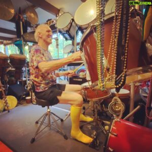 Bill Walton Instagram - This summer, I found @WearWellow

The compression socks that take the edge off and make me mellow

With Wellow, my dreams of living pain-free are coming true

These socks have it all 

Purpose, function, durability, breathability, better circulation, sustainability, and style

They’ve helped thousands and they can help you, too

Wellow gives me comprehensive and comfortable compression for all-day wear, others cannot compare

wow, I have a chance,

with Wellow, I have what I need, on every front,

They relieve the stress and discomfort that plagues my life

And they can make the difference for you

Grab a pair today for 20% off with code WALTON20 

#compressionsocks #compression #socks #compressiongarments #compressionwear #compressionstockings #longsocks #graduatedcompressionsocks #supportsocks #athleticcompressionsocks #travelcompressionsocks #postsurgerycompressionsocks #plantarfasciitiscompressionsocks