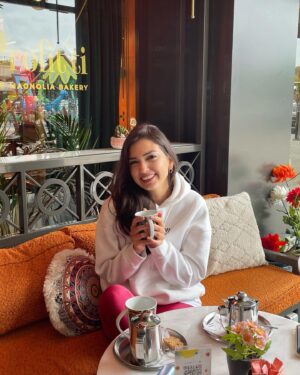 Billur Yazgan Instagram - Bi kahve içmez miyiz ☕️☺️