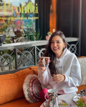 Billur Yazgan Instagram - Bi kahve içmez miyiz ☕️☺️