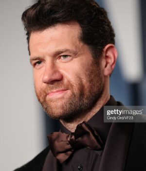 Billy Eichner Instagram - You know I never miss an opportunity to celebrate my peers! 

Thanks @vanityfair, @theadamballheim, @themensgroomer and @slatepr for a very fun Oscars weekend. 🖤