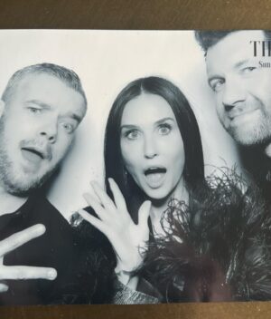 Billy Eichner Instagram - You know I never miss an opportunity to celebrate my peers! 

Thanks @vanityfair, @theadamballheim, @themensgroomer and @slatepr for a very fun Oscars weekend. 🖤
