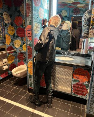 Billy Idol Instagram - Doing a private @hobchicago signing the graffiti covered bathroom walls -BFI