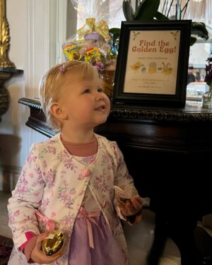 Billy Idol Instagram - My granddaughters #Mackenzie @brant_northridge_broad @poppy.rebel @maryjane.rebel dressed for Easter @maryjane.rebel found the golden Easter egg -BFI