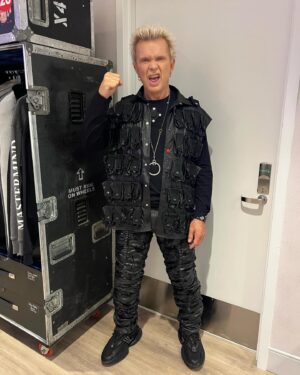 Billy Idol Instagram - Finally I get to rock my winter gear-BFI