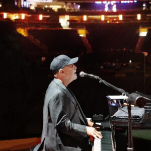 Billy Joel Instagram - We. Are. Here @thegarden for show #101 of the MSG residency tonight!

@markriveramusic @davidrosenthalmusician @tommybyrnesguitar @chuckburgi @crystaltalieferomusic @cftrumpet @cichonandy @mike_delguidice 

📸 @myrnasuarezphoto / From soundcheck today