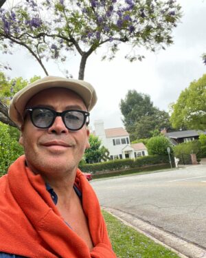 Billy Zane Instagram - One of my favorite pieces, sold to a lovely collector and his wife in Athens. The colors, particularly the rust and light blue speak to the frequently used palette found decorating the classic #greek fishing boats called Kaikis. I owned one for a summer on #AntiParos and though the battery would never hold a charge regret selling it back to the previous owner at the end of the season. I just love how a painting can bring it all back. ;)
#functionalart