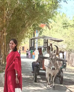 Bindu Madhavi Instagram - An appreciation post to myself for not quitting and completing the process…. And for ppl asking me about inner engineering, only the person who has attended this program knows its value….. and takeit only if u prepared to make time to do the kriyas once u back home 🙏 
@isha.foundation