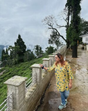 Birsa Dasgupta Instagram - Posing, mostly

Andrew Yule Tea Estate 
6th of July, 2024

#pose #photo #green #mountains #tea #photography #partner #travel #trip #travelphotography #love #life