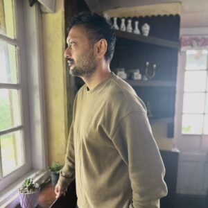 Birsa Dasgupta Instagram - Posing, mostly

Andrew Yule Tea Estate 
6th of July, 2024

#pose #photo #green #mountains #tea #photography #partner #travel #trip #travelphotography #love #life