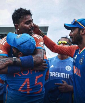 Birsa Dasgupta Instagram - On The Top Of The World 🇮🇳

#t20worldcup #india #champions #cricket #team #dream #believe #unity #bonding #passion #skills #friends #meninblue 

@indiancricketteam @rohitsharma45 @virat.kohli @rishabpant @surya_14kumar @dubeshivam @hardikpandya93 @royalnavghan @kuldeep_18 @jaspritb1 @_arshdeep.singh__ @akshar.patel @rahuldravidofficial @t20worldcup