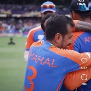Birsa Dasgupta Instagram - On The Top Of The World 🇮🇳

#t20worldcup #india #champions #cricket #team #dream #believe #unity #bonding #passion #skills #friends #meninblue 

@indiancricketteam @rohitsharma45 @virat.kohli @rishabpant @surya_14kumar @dubeshivam @hardikpandya93 @royalnavghan @kuldeep_18 @jaspritb1 @_arshdeep.singh__ @akshar.patel @rahuldravidofficial @t20worldcup