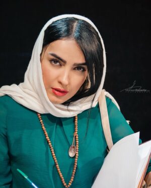 Bita Ahmadi Instagram - .
آقای وزیر
از کدام جوانی سخن میگویید؟!
شوربختانه جوانان هزینه عملکردتان را از جوانیشان میپردازند !...
———————-
#بيتا_احمدي #جوانی #جوانی_کنید #بازيگر #بازيگران_ايراني #تهران
‎‏#bitaahmadi #art #actress #actor