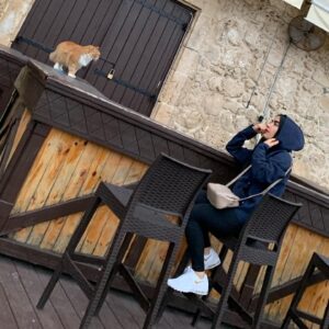 Bita Ahmadi Instagram - 🌲
سال جدید میلادی ،  دو عدد ۲۰ در كنار هم دارد ، نمادي كه در زندگی انسان‌ها همواره نماد موفقیت و شادکامی است.
و شاید این نشانه ای از برون رفتِ جهان خاکی غرق در ظلمت به سوی آینده‌ای سرشار از مهر و نیکبختی باشد.
بادا چنین و مهر یزدان راهنمای جهان مظلوم ، در ۲۰۲۰ تکرار نشدنی ... 💖💖
___________________________
#happynewyear2020
#bitaahmadi #بيتا_احمدي