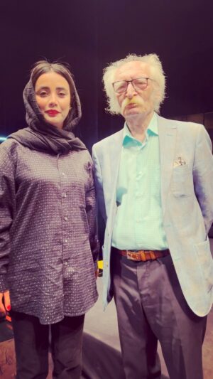 Bita Beigi Instagram - شب اخر اجرای کافه عاشقی و مهمون عزیزمان جناب اقای#محمود_دولت_آبادی #🎭 #❤️