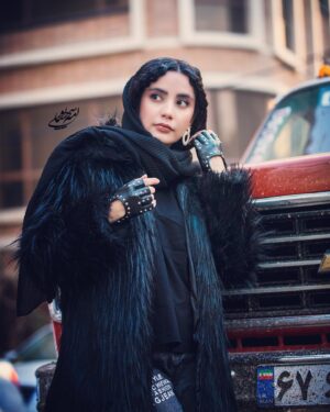 Bita Beigi Instagram - سه واژه ي مهم و تاثير گذار در زندگي
"انتخاب" "فرصت " تغییر"
باید "انتخابی" درست  داشته باشی
تا "فرصتی" مناسب پیدا کني؛ وگرنه
زندگیت هیچگاه "تغییر" نخواهد کرد...
