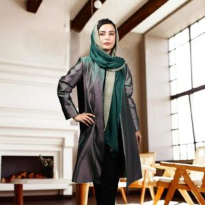 Bita Beigi Instagram - آسایش و رنج ما در غایت وابسته به این است که فکرمان از چه چیزی آکنده و به چه چیز مشغول است…
#اسپینجر #کارگردان:#علیرضا_کریم_زاده #سریال_نمایش_خانگی 
عکاس: @mimrad2 
طراح لباس:سارا اسفندیاری