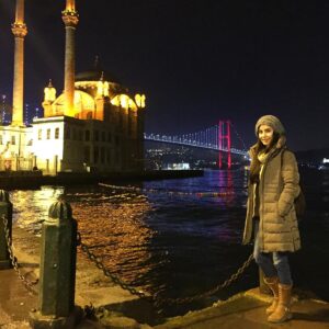 Bita Beigi Instagram - One of the happiest moments of your life is when you give up the courage to find what you cannot change.
یکی از شادترین لحظات زندگی، زمانی است که شما شجاعت به دست گرفتن آنچه را که نمی توانید تغییر دهید، پیدا کنید.