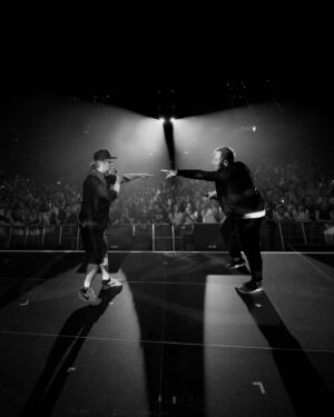 Bjarne Mädel Instagram - @axelbosse #wasserverlust #warum in ear Kopfhörer wichtig sind !  #danke für ein Hammer Konzert !!! #auf die ganz feine Tour #Bosse muss man live gucken und #TANZEN @aufdiefeinetour