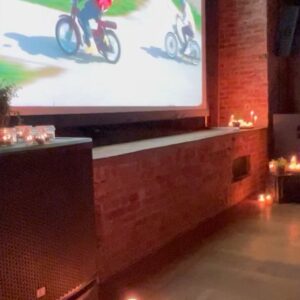 Bjarne Mädel Instagram - Gestern war ein ganz besonderer Abend. Wir haben zusammen mit vielen tollen Menschen die letzte Folge Road to Bruno geschaut, die heute Abend um 19 Uhr auf youtube erscheint. Damit ist eine unfassbare Reise abgeschlossen und eine neue beginnt. Ich bin gespannt was ihr dazu sagt und freu mich dieses Abenteuer mit euch allen zu teilen! Vielen Dank an alle die da waren ❤️ Das hat Spaß gemacht!