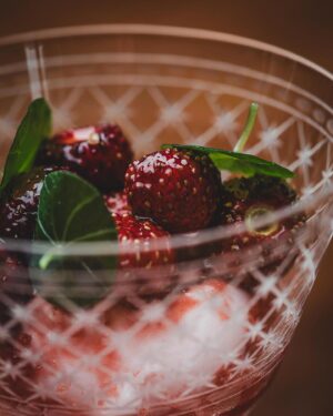 Björn Frantzén Instagram - Rhubarb marshmallow, Málaga wild strawberries, olive oil & long pepper - Spring has officially arrived  in Stockholm @restaurantfrantzen