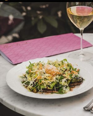 Björn Frantzén Instagram - Some new additions to the spring menu in Stockholm @brasserieastoria 

Lemon sole “Meunière”, puy lentils, sauce tartare & beurre noisette 
-
White asparagus, ramson, trout roe m, yuzu & beurre noisette Hollandaise
-
Veal minute, Café de Paris butter & green asparagus 
-
Gougères, jalapeño, English cheddar & honey
-
Spicy vodka rigatoni, sobrasada, pata negra & Thai basil