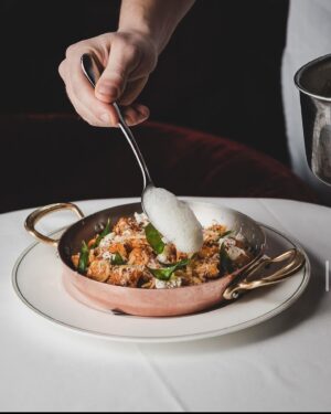 Björn Frantzén Instagram - Some new additions to the spring menu in Stockholm @brasserieastoria 

Lemon sole “Meunière”, puy lentils, sauce tartare & beurre noisette 
-
White asparagus, ramson, trout roe m, yuzu & beurre noisette Hollandaise
-
Veal minute, Café de Paris butter & green asparagus 
-
Gougères, jalapeño, English cheddar & honey
-
Spicy vodka rigatoni, sobrasada, pata negra & Thai basil