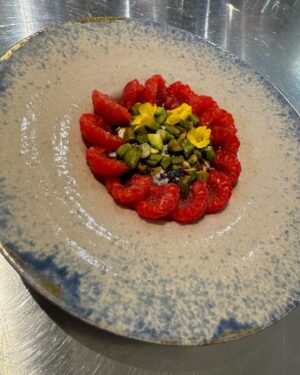 Björn Frantzén Instagram - Test kitchen Saturday for summer:

Steamed kinmedai, Japanese mustard and ramson emulsion, artichoke barigoule, tomato and shiso broth 

Milk bread, otoro tartar, caviar, sudachi crème fraiche and chives

Strawberries and raspberries, aged balsamic vinegar, Oolong tea, violets and matcha waffles 

@restaurantfrantzen