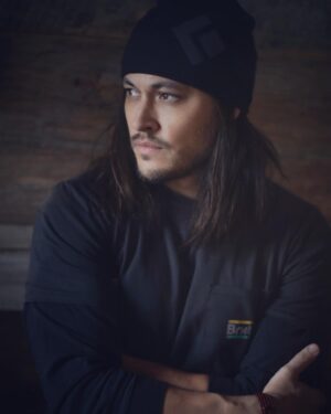 Blair Redford Instagram - “Mmmm... I’m gonna chop that tree down over there”