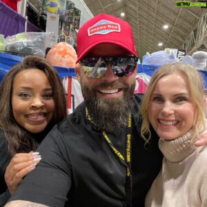 Blake Foster Instagram - SHIFT INTO TURBO ⚡️after an amazing reunion with my incredible sisters at the New Orleans Fan Expo! 🙌💙💛 💖Turbo vibes were off the charts! 🚗💨 Huge thanks to the fandom for the love and energy. Buckle up, because there's more Turbo-charged fun coming your way! 🌟🚀 #TurboReunion #PowerRangers #BlueRanger #PinkRanger #YellowRanger