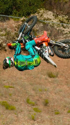 Blake Williams Instagram - Don’t get dizzy 😵‍💫 

@BilkoFMX with the 360 explained for this week’s #FMXTrickOfTheWeek 🤘

 🎥 @HeadstrongFilms

#MonsterEnergy #FMX #FreestyleMotocross #Moto #Motorsport