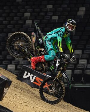 Blake Williams Instagram - @wsxchampionship Abu Dhabi photo dump 😜🤘🏻 forgot about these pics #jetlagged 😂📸 @ckdesigns_sa