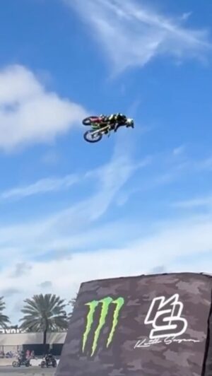 Blake Williams Instagram - Another Daytona Bike week in the books 🤘🏻 i had the raddest times with the best crew @monsterenergy family 😍 till next time 😜

I still don’t like doing 360s to skinny airbag landings but i just can’t help myself 😭😭😭

Love all of you @twitchthis8 @takafmx @keithsayers @vgolden423 @wanky338 @nixona001 @aaronquesada @wheeliepig @harleywheelies @nickleonetti @dashandaddy @baggsyboyuk @caseycurrie @mitchcbdg6464 and everyone else ☺️☺️☺️