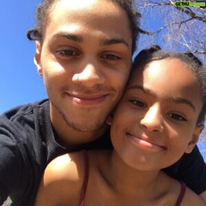 Bluey Robinson Instagram - 🙏🏽😊🇸🇪❤️