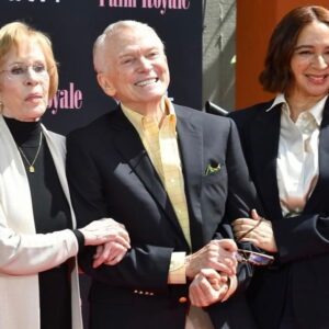 Bob Mackie Instagram - Congrats to @itscarolburnett who was honored today, outside the famed TCL Chinese Theatre. Her hand and footprints are in cement and there is no one who is more deserving. Bob was so happy to be there!

#bobmackie #carolburnett
