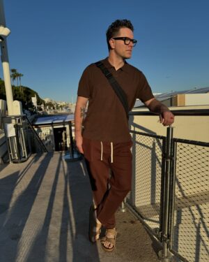 Bobby Bones Instagram - 🏖️. Also my background was ugly, so as you can see in pic 3, I removed me and put me on the beach too.