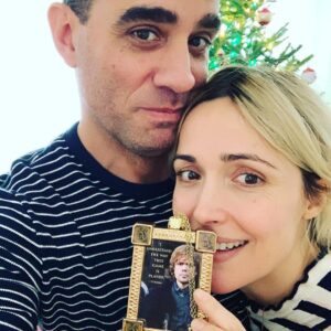 Bobby Cannavale Instagram - Family. Grateful. Happy Holidays. 🎄❤️