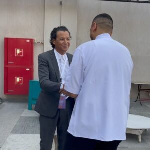 Bobby Chinn Instagram - - من زمان وانا بحلم اشوف شيف @bobbychinn لانه واحد من الاشخاص الملهمين بالنسبه ليا في كل شئ وبالاخص في مهنتنا ، في 2024  الحلم ده اتحقق وشوفته و اشتغلت معاه في الوصفه الخاصه بيه ، لحظات من الفرح والحماس جوايا وعلشان كدا هخلي البوست ده هنا لاني عندي ثقة في ربنا انه بدايه لا تحقيق احلام جديده ليا في المستقبل ♥️

- شكرا لوجودك كا شخص مؤثر لكل شيف ، و اشوفك في أعمال مبهرة في المستقبل ♥️ @bobbychinn