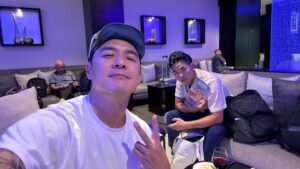 Bobby Dou Instagram - 一種浪漫的感覺
@mr.player.tw 
@alan_kuoyoluan 
#謝謝玩很大