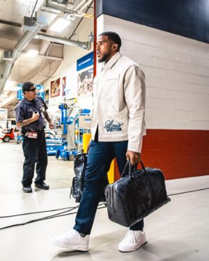 Bobby Wagner Instagram - 🕴🏾Business Fits 🕴🏾