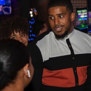 Bobby Wagner Instagram - It’s been a lot of fun at pro bowl but I didn’t want to be the only one having fun. Had 54 kids from the Orlando community, my friends, and teammates come out and bowl with me! Thank you to my team @elmnt13 and @lash_hurst for coordinating and @mymainevent, @drinkbodyarmor @hittnskins for sponsoring. Check out @bwagz54 for more from the event. 🎥 @destinyfulfild