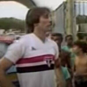 Bolívia Zica Instagram - Quem aí tb tem coleção de camisa?