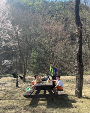 Bong Tae-gyu Instagram - 오늘도 괜찮은 하루:) #아침봉