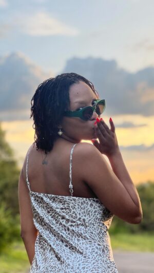 Bonko Khoza Instagram - @lesegokhoza_official Sthandwa Senhliziyo yami. My Love. My Nu. My entire world in human form ❤️ I love you with everything I am. Happy Birthday Nana 🥳